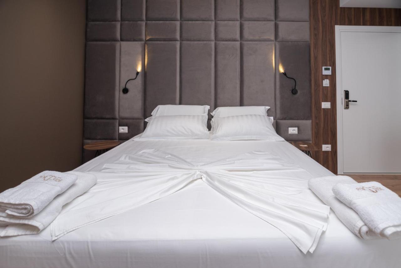 Hotel Portside Gf Vlorë Eksteriør billede