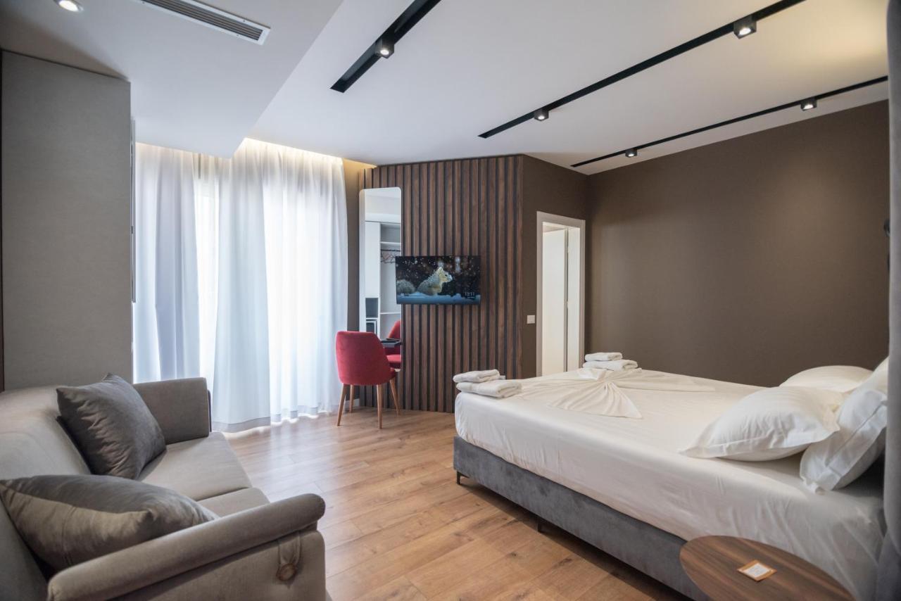 Hotel Portside Gf Vlorë Eksteriør billede