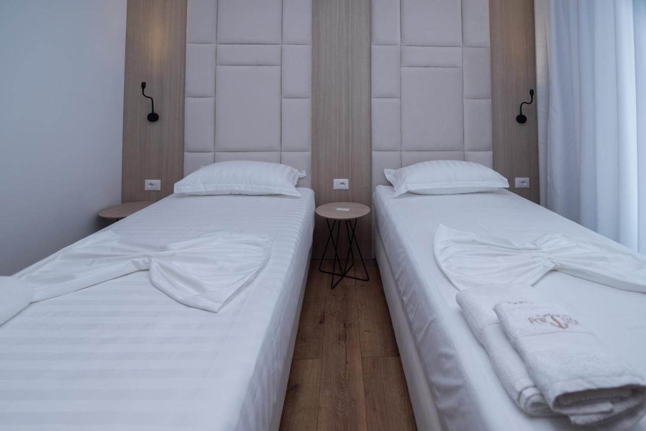 Hotel Portside Gf Vlorë Eksteriør billede