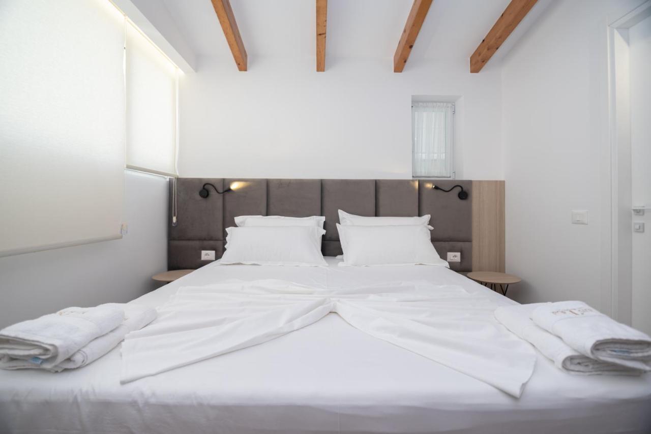 Hotel Portside Gf Vlorë Eksteriør billede