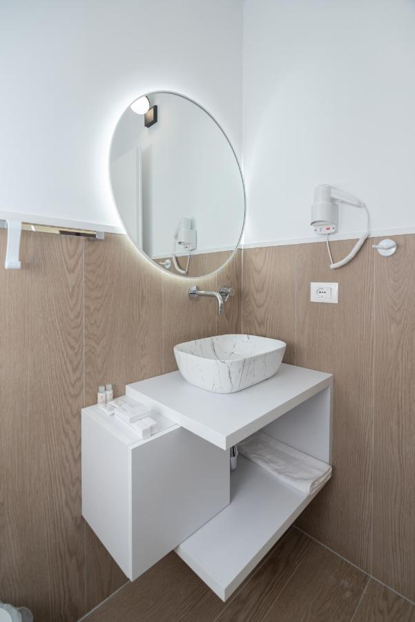 Hotel Portside Gf Vlorë Eksteriør billede