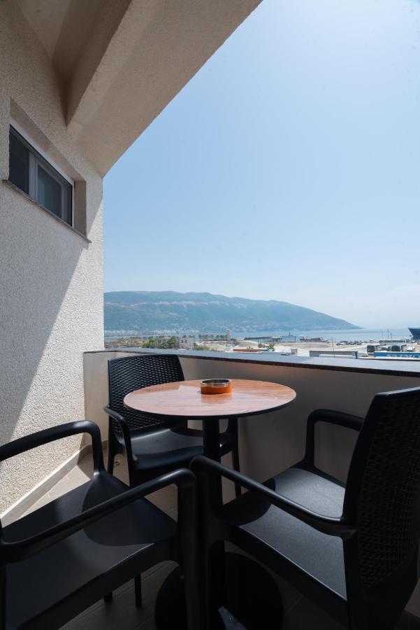 Hotel Portside Gf Vlorë Eksteriør billede