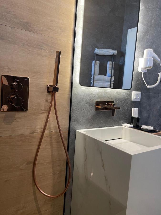 Hotel Portside Gf Vlorë Eksteriør billede
